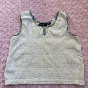 White Sleeveless Textured Tank with Green Trim